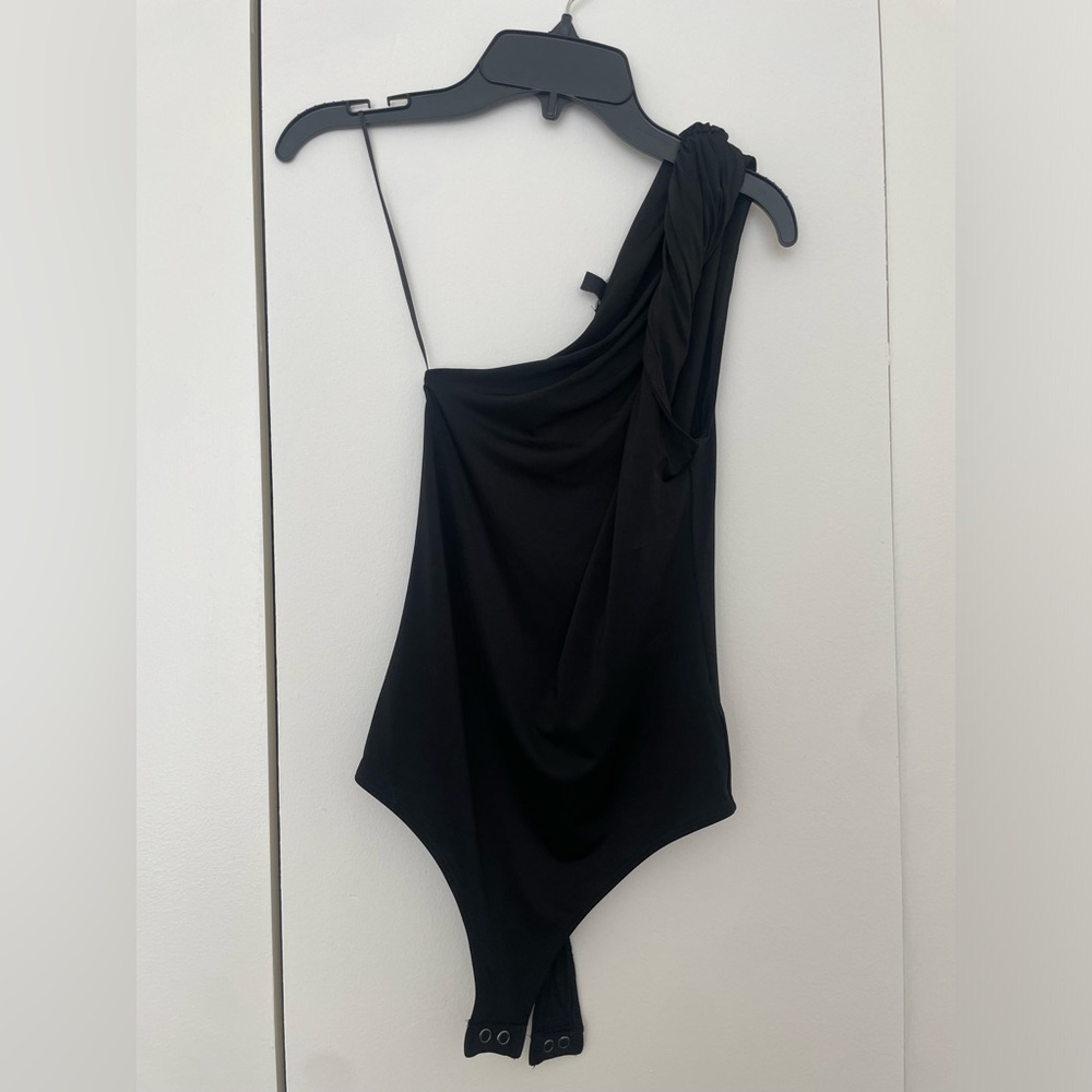 One shoulder bodysuit